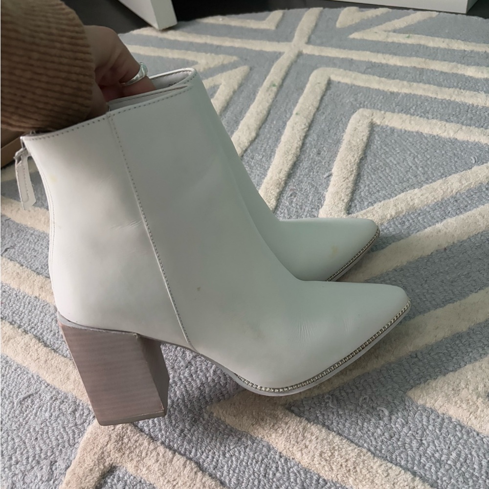 White booties - Picture 5 of 7